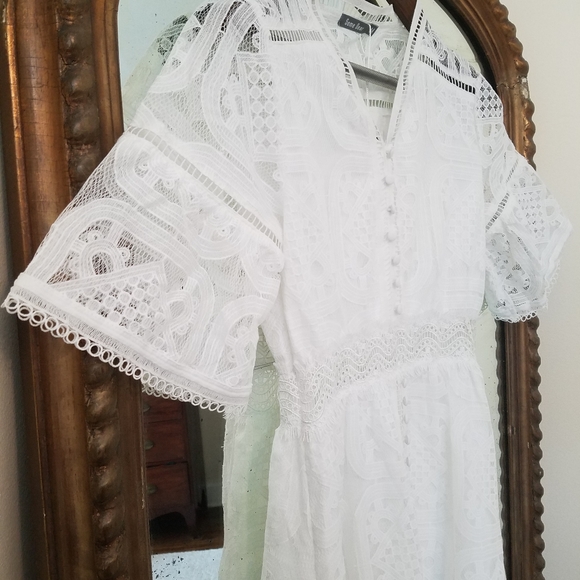 NWT white delicate lace midi dress - Picture 2 of 8